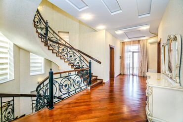 Uzunmüddətli kirayə evlər: 600 kv. m, 7 otaqlı -da lalafo.az — 14 Uzunmüddətli kirayə evlər: 600 kv. m, 7 otaqlı — 14