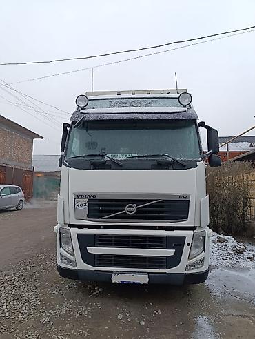 транс: Тягач, Volvo, 2013 г., Тентованный — 1