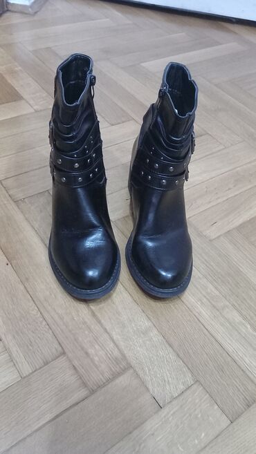 Gležnjače: Gležnjače, Opposite, 38 — 5