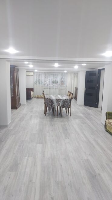 Həyət evləri və villaların satışı: Sulutəpə qəs. 3 otaqlı, 120 kv. m, Yeni təmirli