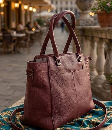 Elegantna ženska torba od prirodne kože, bordo boje. - Materijal