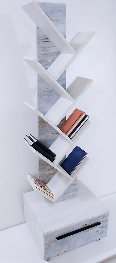 podyum polka: Yeni, Kitab rəfi, Azərbaycan — 1
