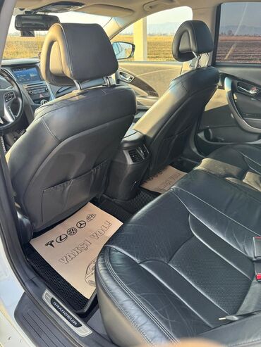 Hyundai: Hyundai Grandeur: 2.2 l | Sedan — 12