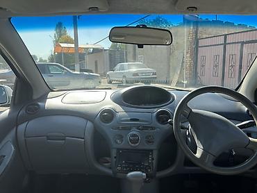 Toyota: Toyota Vitz: 2000 г., 1 л, Бензин, Хэтчбэк — 8