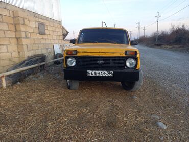 maşın üçün günlüklər: VAZ (LADA) 4x4 Niva: 1.6 l | 1986 il 5564846 km Sedan