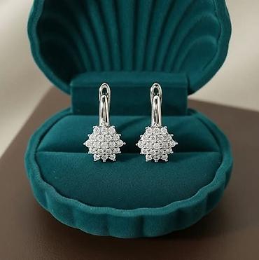 Minđuše: 800 din par — 25