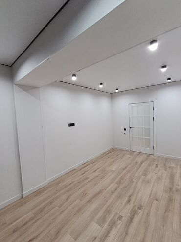 срочно продаётся 1 комнатная квартира в районе шлагбаум по улице кенсуйская 17: 1 бөлмө, 43 кв. м, Элитка, 10 кабат