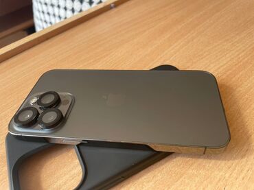 Apple iPhone: IPhone 13 Pro, Б/у, 128 ГБ, Черный, Чехол