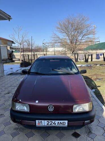 Volkswagen: Volkswagen Passat: 1991 г., 1.8 л, Механика, Бензин, Седан