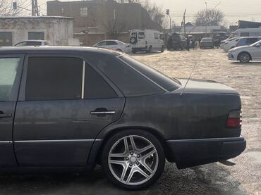 Mercedes-Benz: Mercedes-Benz W124: 1993 г., 2.2 л, Бензин, Седан — 7