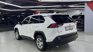 range rover 2010: Toyota RAV4: 2022 г., 2.5 л, Автомат, Бензин, Кроссовер — 1