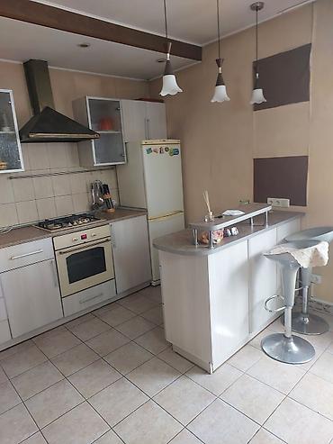 Долгосрочная аренда домов: 90 м², 2 комнаты — 10