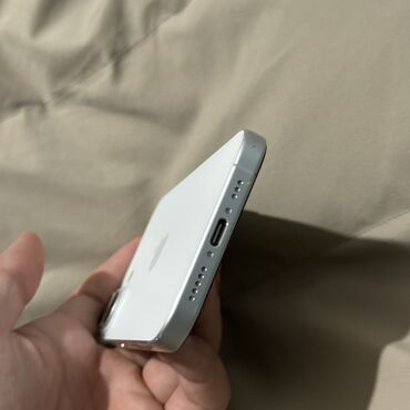 Apple iPhone: IPhone 16, Б/у, 128 ГБ, 95 % — 4