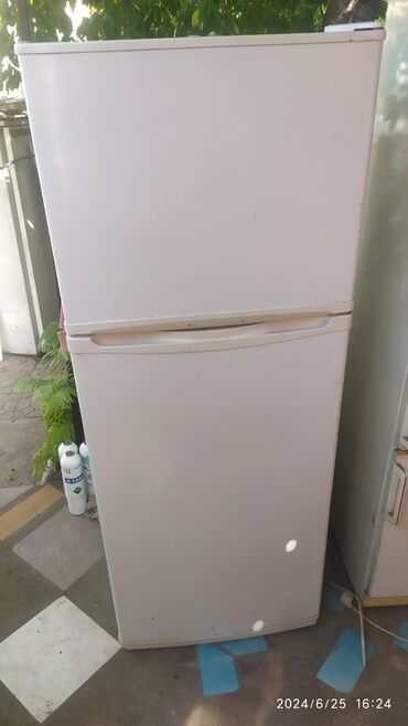 портативный холодильник: Холодильник LG, Б/у, Двухкамерный, No frost