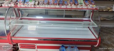 Оборудование для красоты и эстетики: Mağaza üçün soyuducu vitrin - Ön şüşəli, qırmızı-ağ dizayn - Geniş