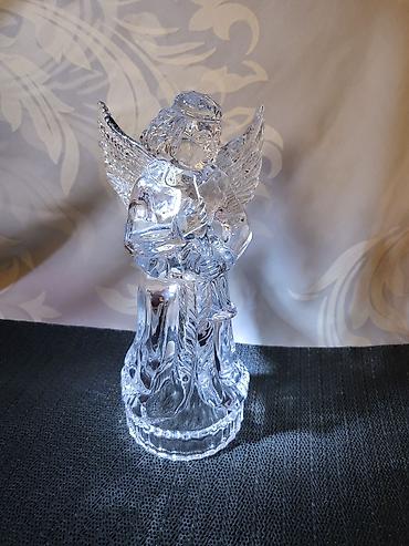 Figure: Kristalni nov andjeo 1980/90godina. Figura andjela sa trubom,olovni — 3