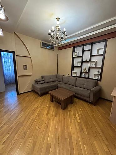 Квартиры: Xətai Rayonu, Həzi Aslanov metrosuna yaxın. Yeni tikili 16 mərtəbəli — 4
