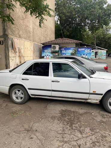 мини трак: Mercedes-Benz 230: 1986 г., 2.3 л, Механика, Бензин, Седан