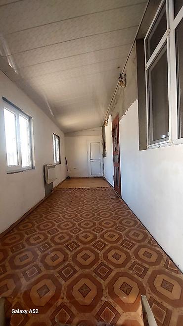 mesdaga ev: Maştağa qəs. 3 otaqlı, 100 kv. m, Orta təmir — 5