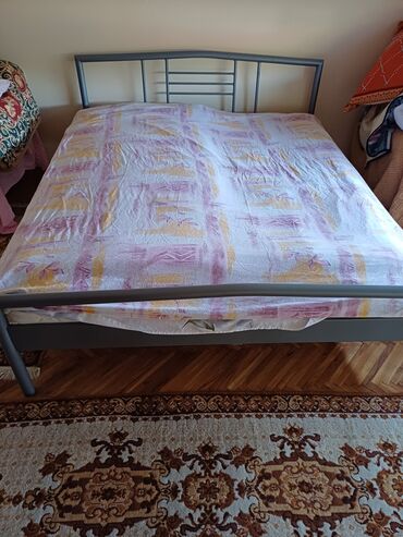 Nameštaj: Metalni krevet sa dušekom, 160cm