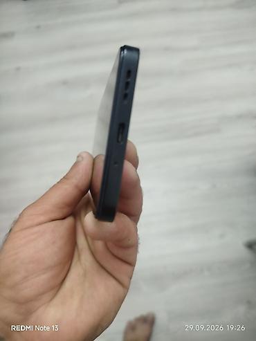 Мобильные телефоны: Məhsul: Ağıllı telefon (qara rəng) redmi 13C Xüsusiyyətlər: - Korpus — 5