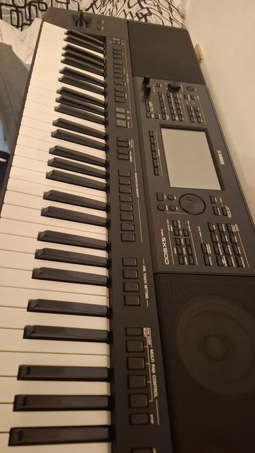 Sintezatorlar: Sintezator, Yamaha, Yeni, Ünvandan götürmə — 3