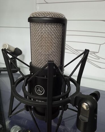 Студийные микрофоны: Akg p220 Состояние нового ✅
Полный комплект