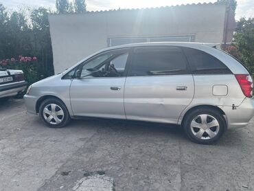 Toyota: Toyota Nadia: 2000 г., 2 л, Автомат, Бензин