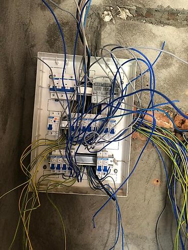 Электрики: Электрик | Прокладка, замена кабеля, Установка счетчиков, Установка щитков 3-5 лет опыта — 3
