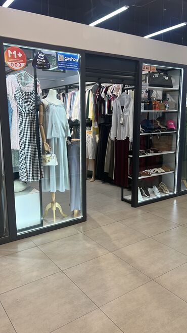Бутики: Сдаю Часть бутика, 16 м², Караван, С ремонтом, Действующий, С оборудованием