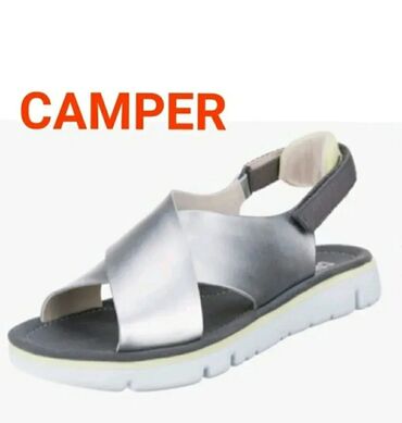 ravne zlatne sandale: Sandals, Camper, 36
