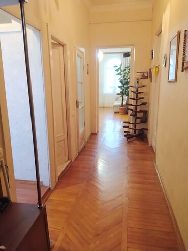 снять квартиру в баку долгосрочно: Баку, 3 комнаты, Вторичка, м. Сахиль, 70 м²