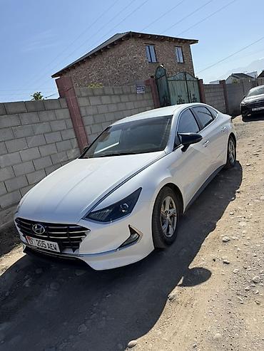 Hyundai Sonata: 2019 г., 2 л, Автомат, Газ, Седан