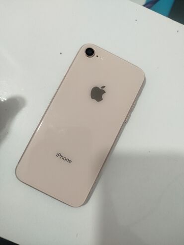 Apple iPhone: IPhone 8, 64 GB, Matte Gold, Barmaq izi