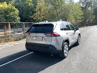 Продажа авто: Toyota RAV4: 2019 г., 2.5 л, Автомат, Бензин, Кроссовер — 3