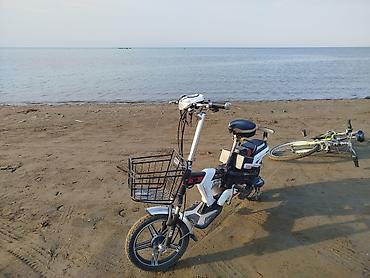 Velosipedlər: Salam velosipedin akumlaytoru yoxdur real alıcıya 800 AZN olur — 2