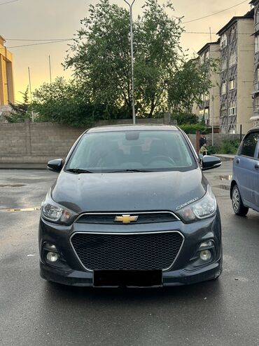 Chevrolet: Chevrolet Spark: 2016 г., 1 л, Робот, Бензин, Хэтчбэк