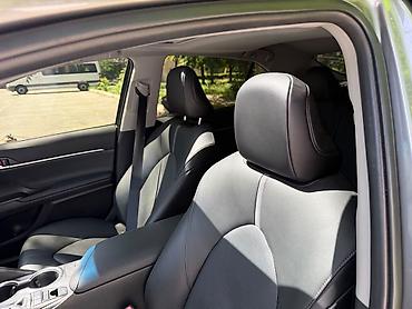 телешка для авто: Toyota Camry: 2023 г., 2.5 л, Автомат, Гибрид, Седан — 6