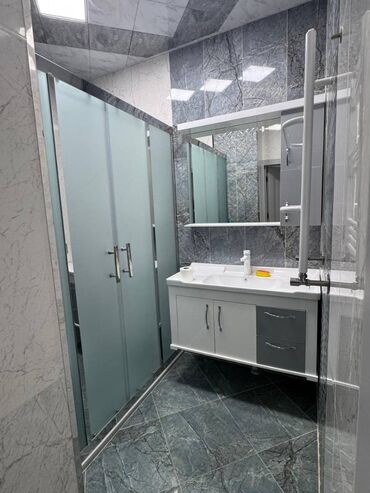 Uzunmüddətli kirayə mənzillər: Xətai Rayonu 8 Noyabr Caspian Park 3 otaq. Mərtəbə - 10/16 Otaq sayı — 8