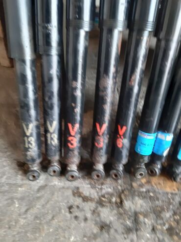 Amortizatorlar: Sağ arxa, Sağ ön, Sol arxa, Mercedes-Benz — 2