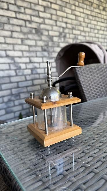 Mətbəx texnikası: Evdə təzə üyüdülmüş qəhvə və ədviyyat aroması üçün praktik və estetik — 1