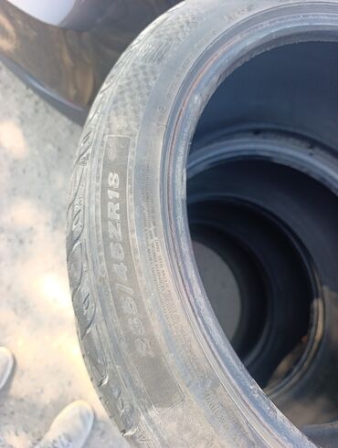 toyota 25: 235/45/18