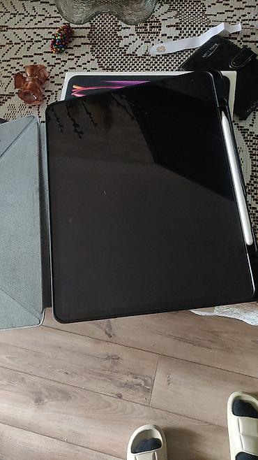 ipad pro 2022: Apple iPad Pro 12.9" (6-cı nəsil) Wi‑Fi, 256 GB M2 Xüsusiyyətlər: - — 5