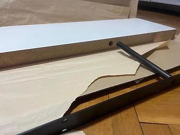 Ostali nameštaj: Zidna “lebdeća” polica – bela - Minimalistički dizajn sa skrivenim — 4