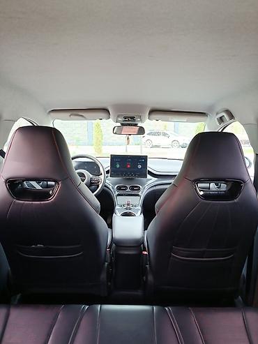 BYD: BYD E2: 2023 г., Гибрид, Кроссовер — 12