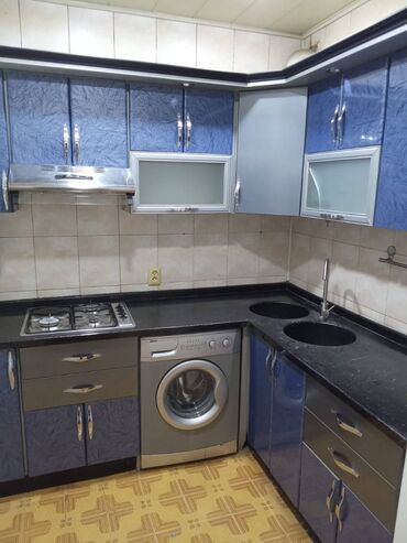 Uzunmüddətli kirayə mənzillər: 20 yanvar metrosunun çıxışı,5 mərtəbənin,3- cü mertebesində, 2 — 9