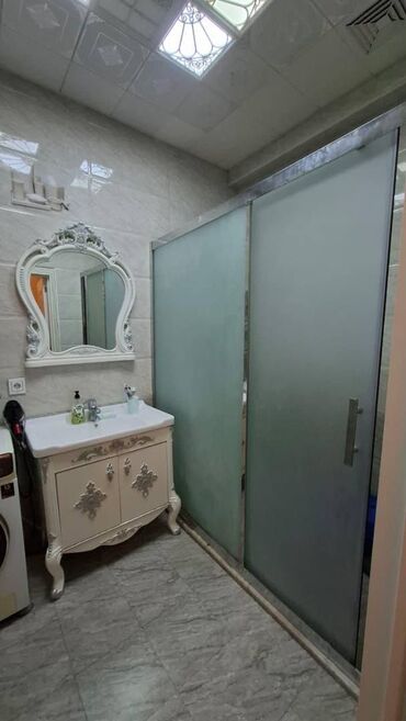 Uzunmüddətli kirayə mənzillər: Nizami Rayonu Qara Qarayev Metrosunun Yanında 3 otaq. Mərtəbə - 17/15 — 11