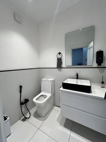 Ofislər: Xətai metrosunun yanında 16 mərtəbəli binanın 2-ci mərtəbəsində 5 otaq — 15