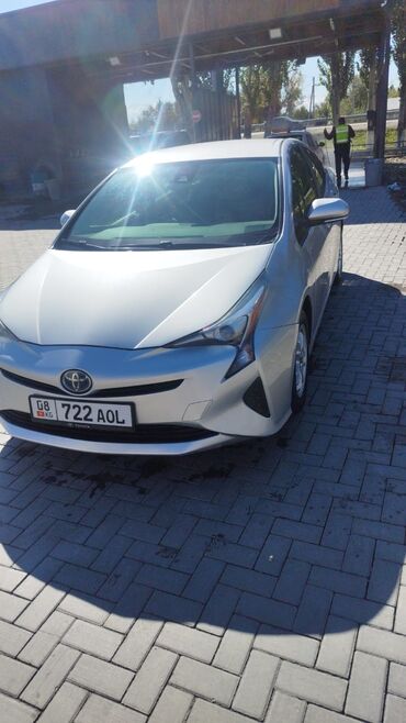 аварный машина: Toyota Prius: 2018 г., 1.8 л, Автомат, Гибрид, Хэтчбэк