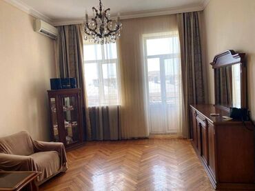 Köhnə tikili: Bakı, 3 otaqlı, Köhnə tikili, m. 28 may, 70 kv. m — 2